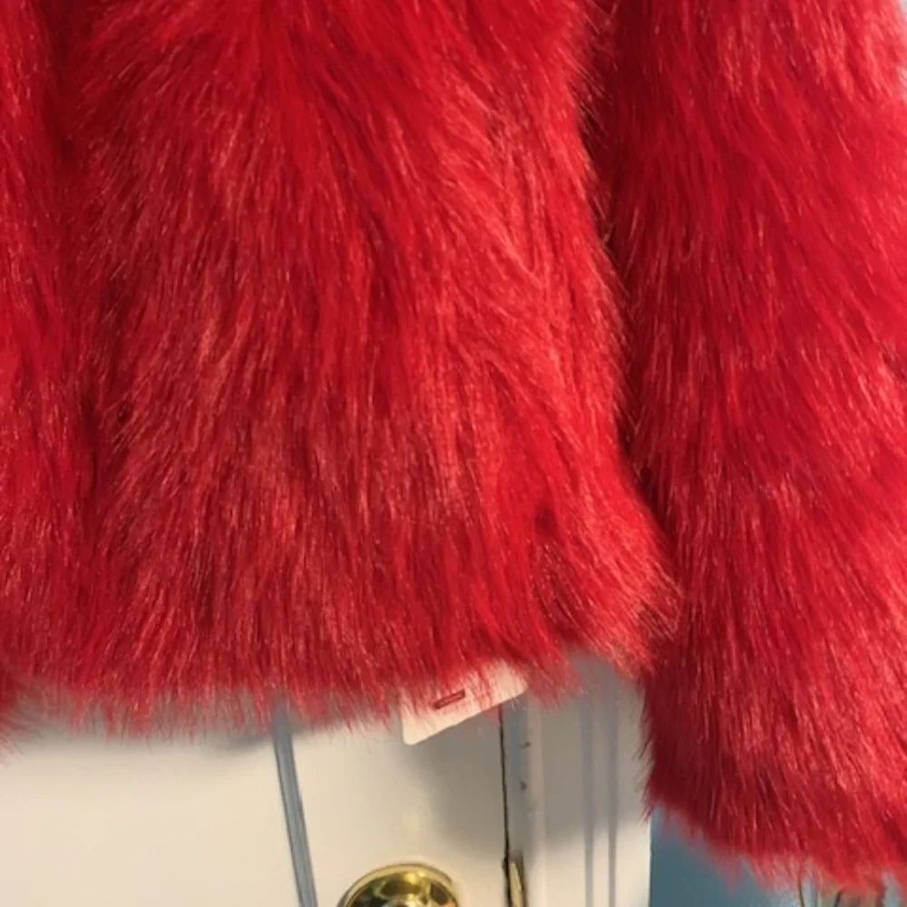 Red plush faux fur jacket - Picture 3 of 4